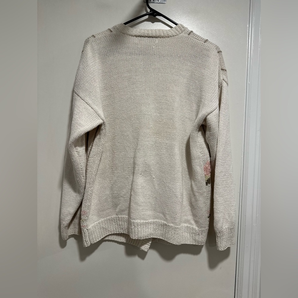 VTG Studio Style Sz: M Cream Hand Knit Cardigan Grandmacore Floral Cottagecore - Picture 2 of 13